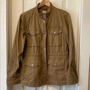 GAP Women’s Oversized Tan Utility Jacket with Stand-Up Collar Zipper Pockets